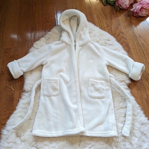 BABY Gap soft Brannan bear fuzzy robe white 12-18 months - Picture 3 of 8